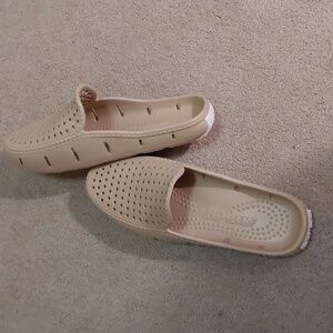 Floafers Unisex Slides, All Day Comfort. Prefect For Boat Deck.